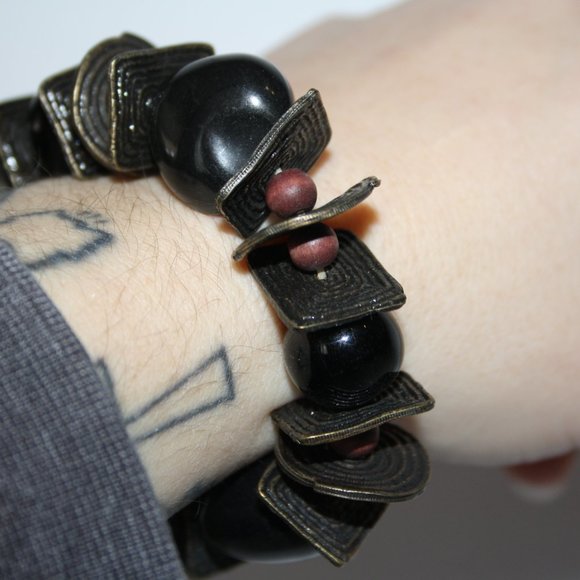 Beautiful Black, bronze and wooden bracelet 7" - Picture 2 of 4